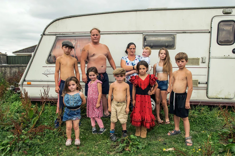 Блог - Фотограф запечатлел тайную жизнь ирландских кочевников в очень личных снимках Фотограф запечатлел тайную жизнь ирландских кочевников в очень личных снимках
