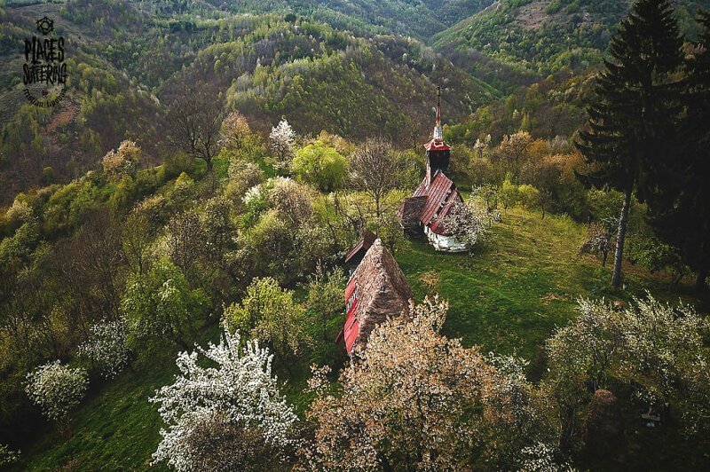 Блог - 19 чарующих фотографий заброшенной Трансильвании в объективе Кристиана Липована 19 чарующих фотографий заброшенной Трансильвании в объективе Кристиана Липована