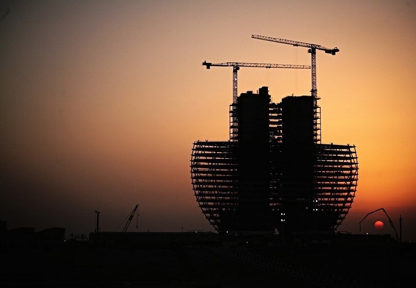 Блог - Aldar HQ в Абу-Даби: как удалось построить круглый небоскреб на зыбком песке Aldar HQ в Абу-Даби: как удалось построить круглый небоскреб на зыбком песке
