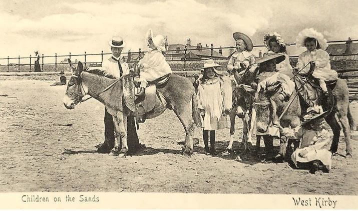 Катание детей на ослике.1910 год