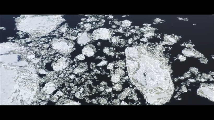 Талантливый оператор снял с дрона потрясающие кадры того, как проходит ледоход на Неве