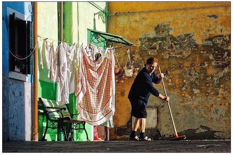 Блог - Тени и цвета Бурано ― самого фотографируемого квартала Венеции Тени и цвета Бурано ― самого фотографируемого квартала Венеции