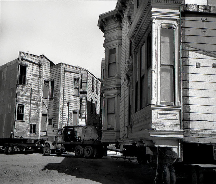 Блог - Как викторианские дома переезжали в Сан-Франциско в 1970-е годы Как викторианские дома переезжали в Сан-Франциско в 1970-е годы