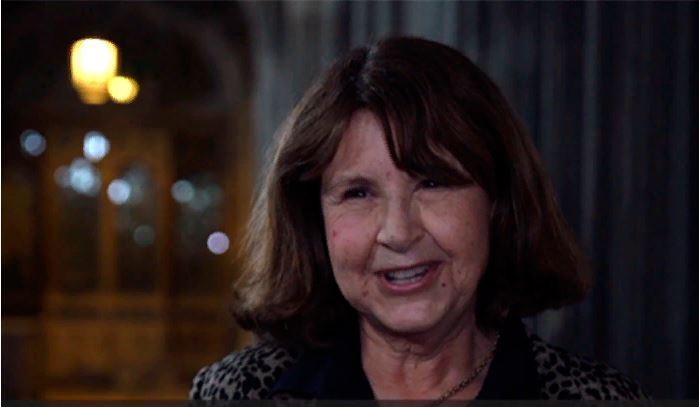 Лиз Халлам Смит