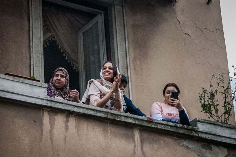 Блог - 18 фото о том, как люди проводят время на своих балконах во время карантина 18 фото о том, как люди проводят время на своих балконах во время карантина