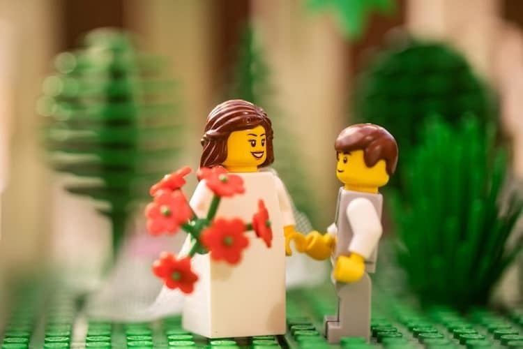 Блог - Фотограф делает свадебные фото для героев LEGO, чтобы не утратить навыки на карантине Фотограф делает свадебные фото для героев LEGO, чтобы не утратить навыки на карантине