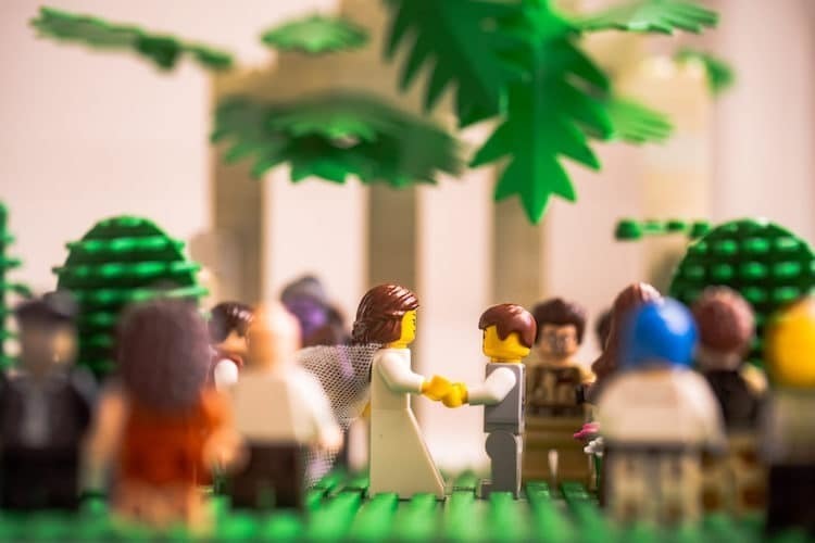 Блог - Фотограф делает свадебные фото для героев LEGO, чтобы не утратить навыки на карантине Фотограф делает свадебные фото для героев LEGO, чтобы не утратить навыки на карантине