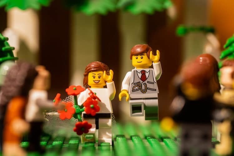 Блог - Фотограф делает свадебные фото для героев LEGO, чтобы не утратить навыки на карантине Фотограф делает свадебные фото для героев LEGO, чтобы не утратить навыки на карантине
