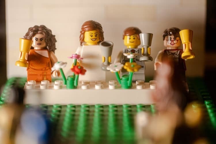 Блог - Фотограф делает свадебные фото для героев LEGO, чтобы не утратить навыки на карантине Фотограф делает свадебные фото для героев LEGO, чтобы не утратить навыки на карантине