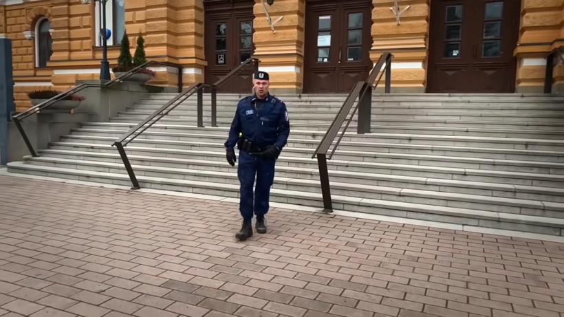 Блог - Видео: Финский полицейский спел знаменитую советскую песню «Я люблю тебя, жизнь» Видео: Финский полицейский спел знаменитую советскую песню «Я люблю тебя, жизнь»