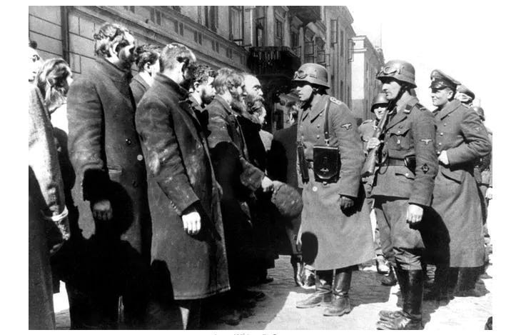 Самые необычные хитрости, к которым прибегали военные, чтобы победить