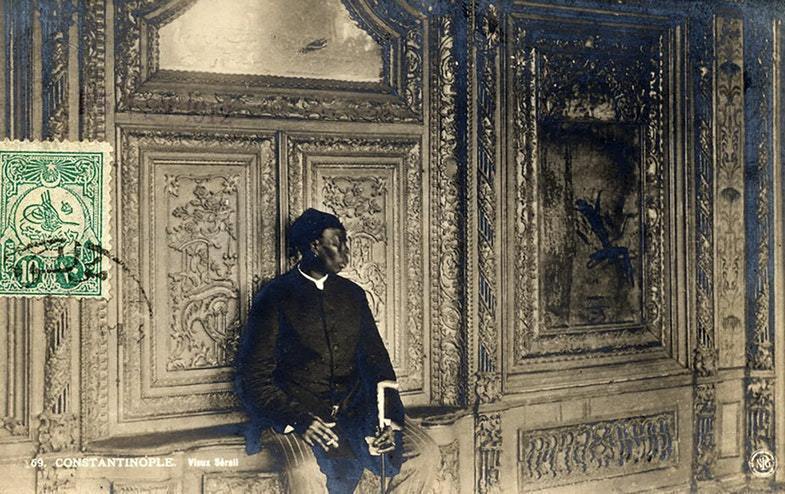 Кизляр-ага, старший евнух султана Абдул-Хамида II, 1912 год Кизляр-ага, старший евнух султана Абдул-Хамида II, 1912 год