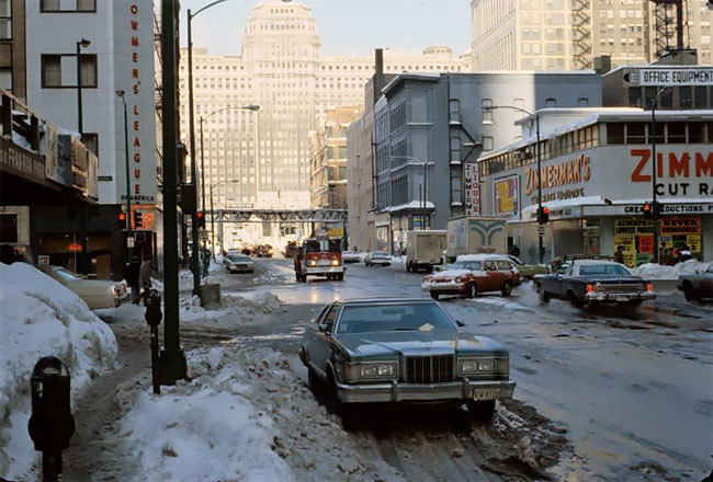 Блог - Уникальные снимки Чикаго, обездвиженного снежной бурей 1979 года Уникальные снимки Чикаго, обездвиженного снежной бурей 1979 года
