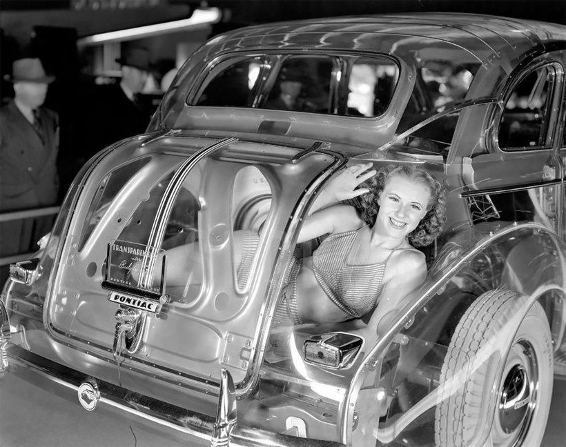 Блог - Уникальный автомобиль-призрак Pontiac Plexiglas 1939 года был полностью прозрачным Уникальный автомобиль-призрак Pontiac Plexiglas 1939 года был полностью прозрачным