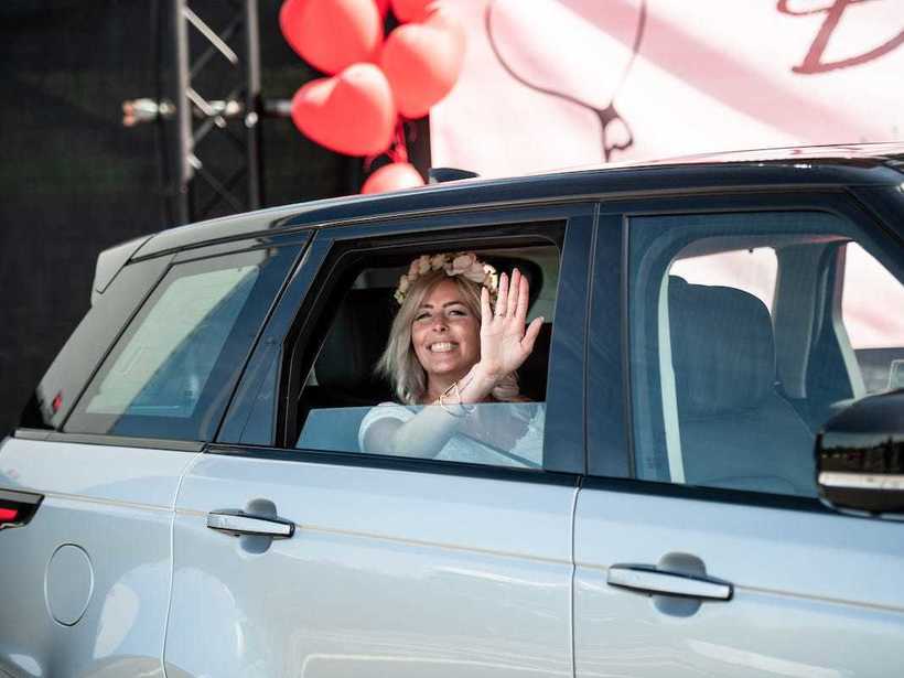 Блог - От церквей до кинотеатров: как автомобили стали центром развлечений во время пандемии От церквей до кинотеатров: как автомобили стали центром развлечений во время пандемии
