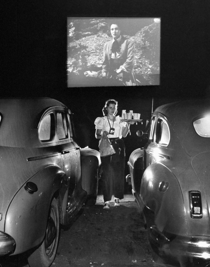 Блог - Редкие фотографии о том, как появились первые автокинотеатры Редкие фотографии о том, как появились первые автокинотеатры