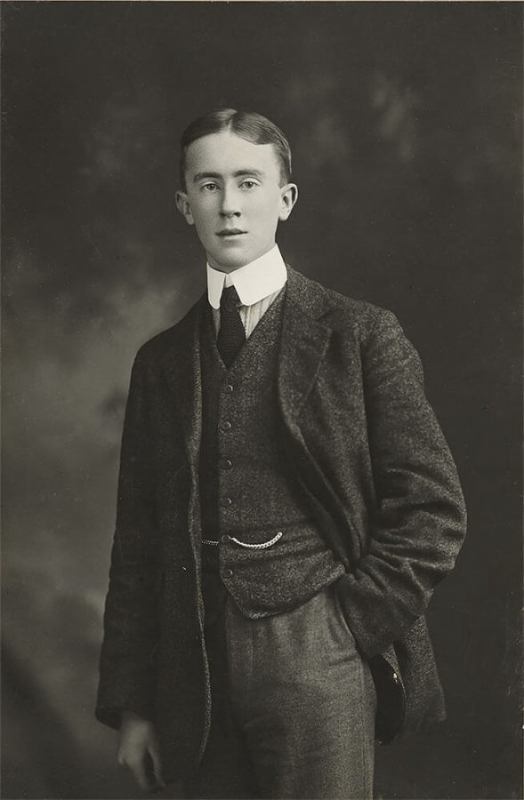 Д. Р. Толкин. Фото 1911 года Д. Р. Толкин. Фото 1911 года