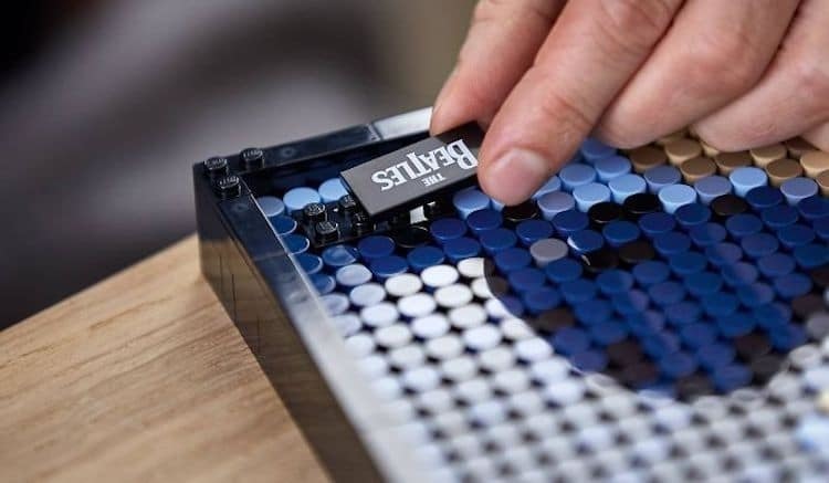 Блог - LEGO представила постеры знаменитостей, которые можно повесить на стену LEGO представила постеры знаменитостей, которые можно повесить на стену