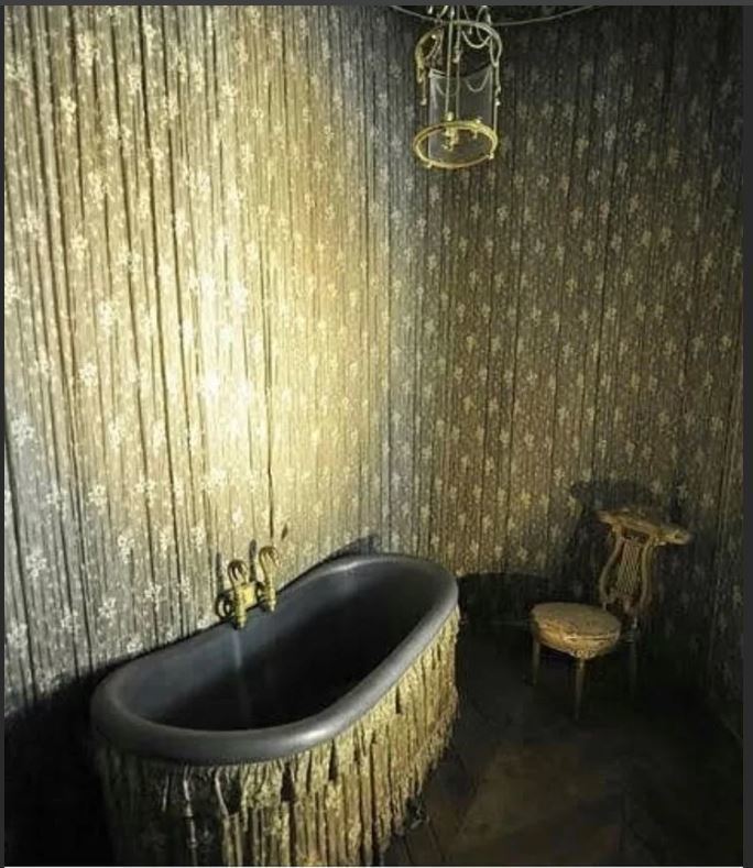 С легким паром: 11 невероятных королевских ванных комнат