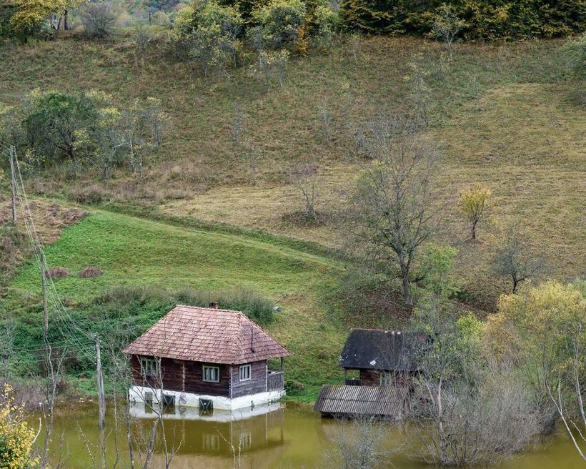 Блог - Фотограф из Германии обнаружил токсичную долину в Румынии Фотограф из Германии обнаружил токсичную долину в Румынии