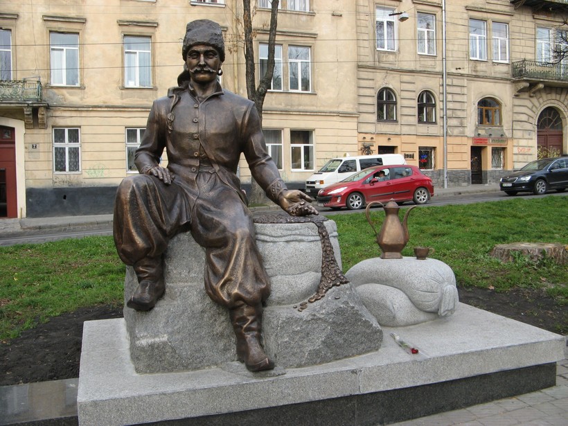 Памятник Кульчицкому во Львове Памятник Кульчицкому во Львове