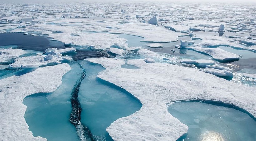 Блог - Чем опасны озера из талой воды на поверхности льда в Арктике Чем опасны озера из талой воды на поверхности льда в Арктике