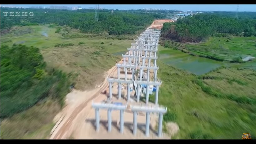 Блог - Видео: 750 метров в час — как китайцы строят дороги Видео: 750 метров в час — как китайцы строят дороги