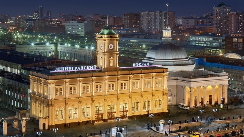 Брат-близнец Московского вокзала в Санкт-Петербурге Брат-близнец Московского вокзала в Санкт-Петербурге