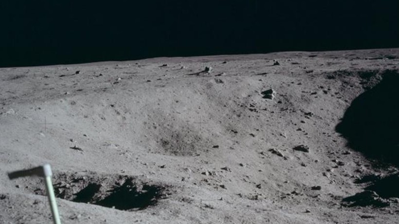 Лунная поверхность Лунная поверхность