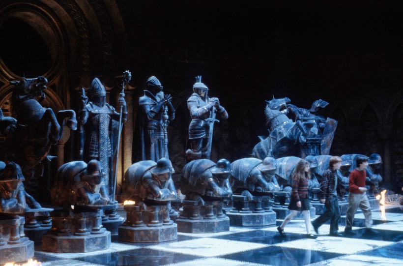 Кадр из фильма «Гарри Поттер и философский камень», 2001 г. Кадр из фильма «Гарри Поттер и философский камень», 2001 г.