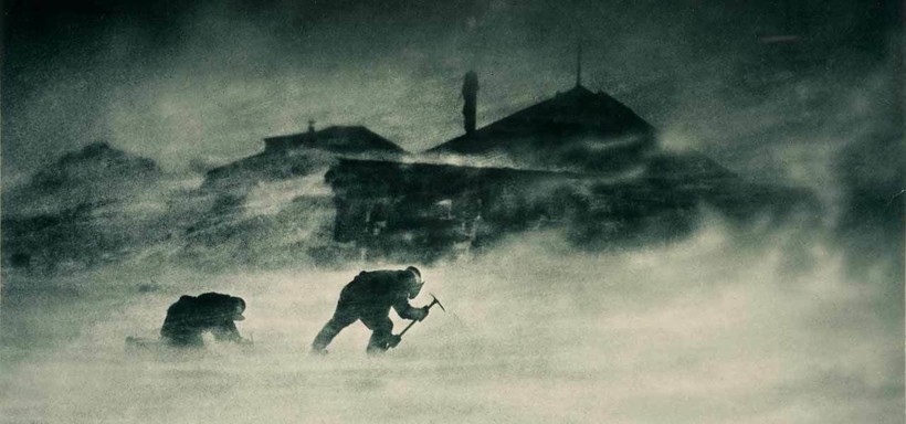 Шторм на мысе Денисон в 1912 году: ничто не изменилось с тех пор Шторм на мысе Денисон в 1912 году: ничто не изменилось с тех пор