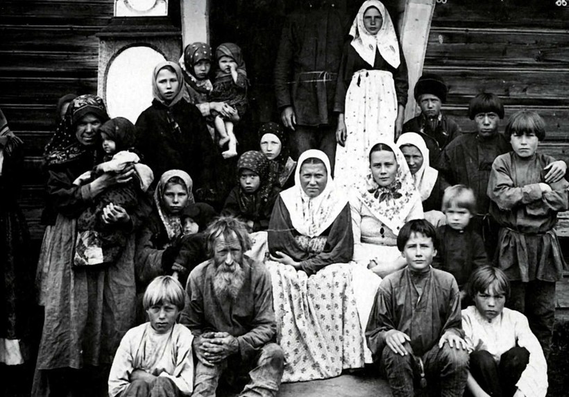 Группа старообрядцев. Деревня Кузнецово Семеновского уезда Группа старообрядцев. Деревня Кузнецово Семеновского уезда