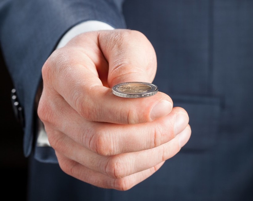 Какой стороной упадет монета, можно просчитать, правда, затраты на это вряд ли целесообразны Какой стороной упадет монета, можно просчитать, правда, затраты на это вряд ли целесообразны