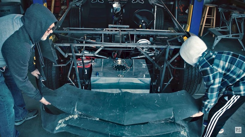 Блог - Видео: Мужчина собрал на 3D-принтере Lamborghini для сына Видео: Мужчина собрал на 3D-принтере Lamborghini для сына
