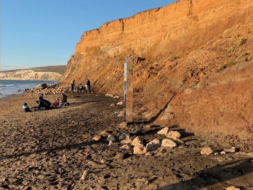 Монолит пока цел