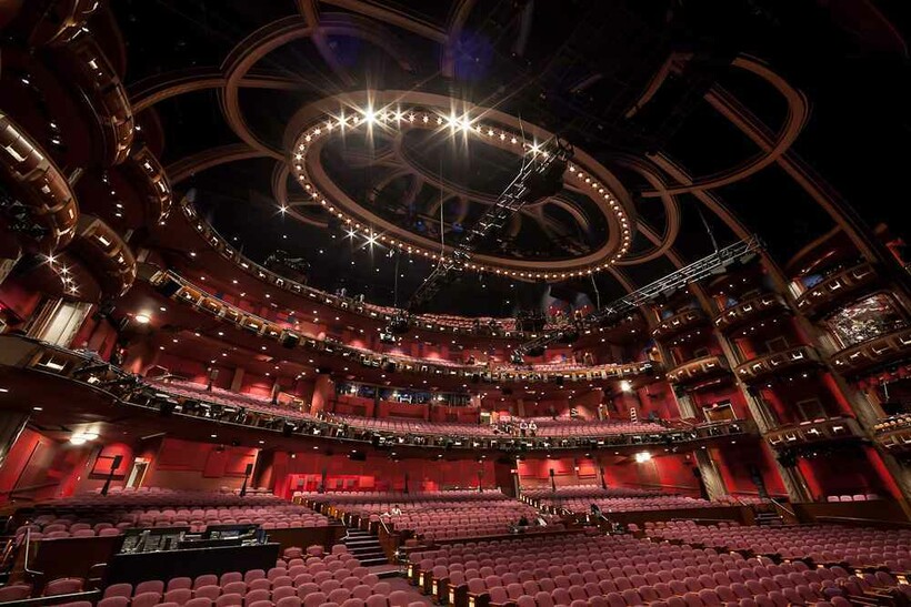 Театр Dolby, где каждый год проходит церемония вручения премии «Оскар» Театр Dolby, где каждый год проходит церемония вручения премии «Оскар»