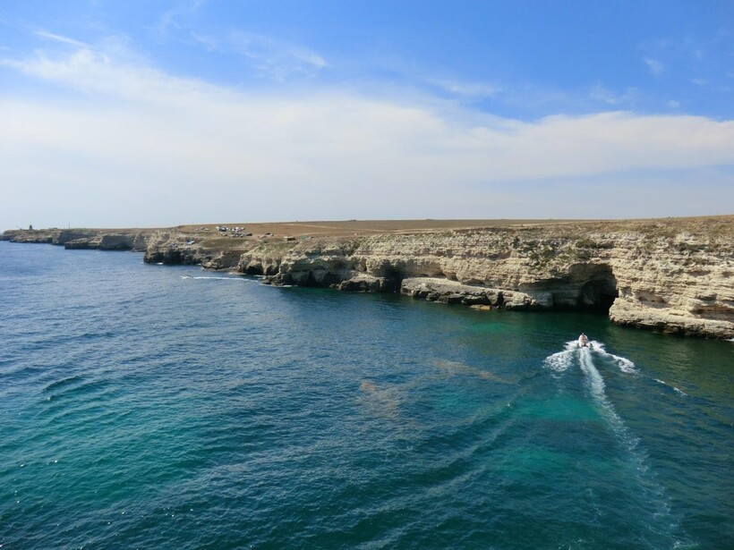 Село Оленевка в Черноморском районе Крыма