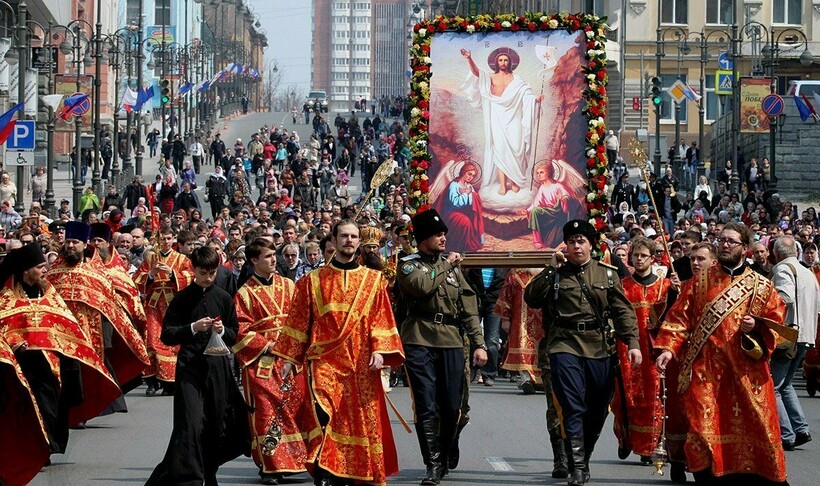 Пасхальный крестный ход