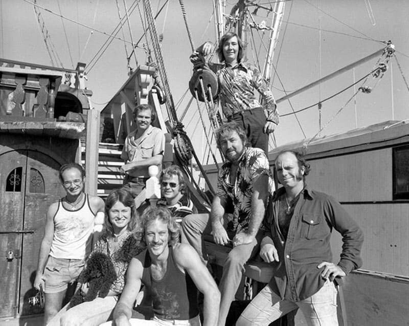 Мел Фишер вместе со своей командой кладоискателей Мел Фишер вместе со своей командой кладоискателей