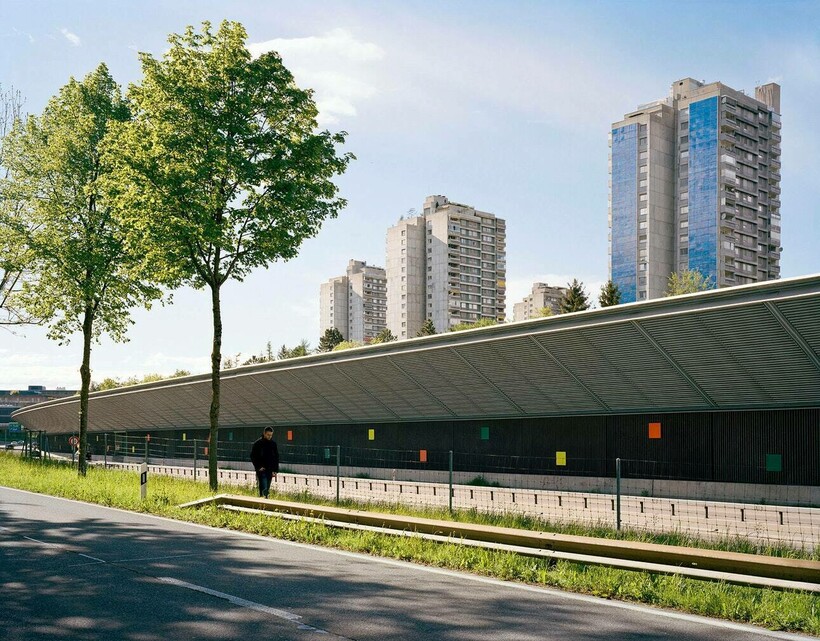 Блог - Почему вокруг домов Швейцарии возводят многометровые стены Почему вокруг домов Швейцарии возводят многометровые стены