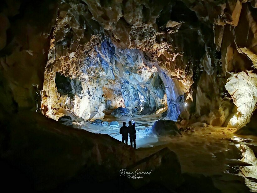 Пещера Ломбрив (Grotte de Lombrives), в которой команда проведет 40 дней Пещера Ломбрив (Grotte de Lombrives), в которой команда проведет 40 дней