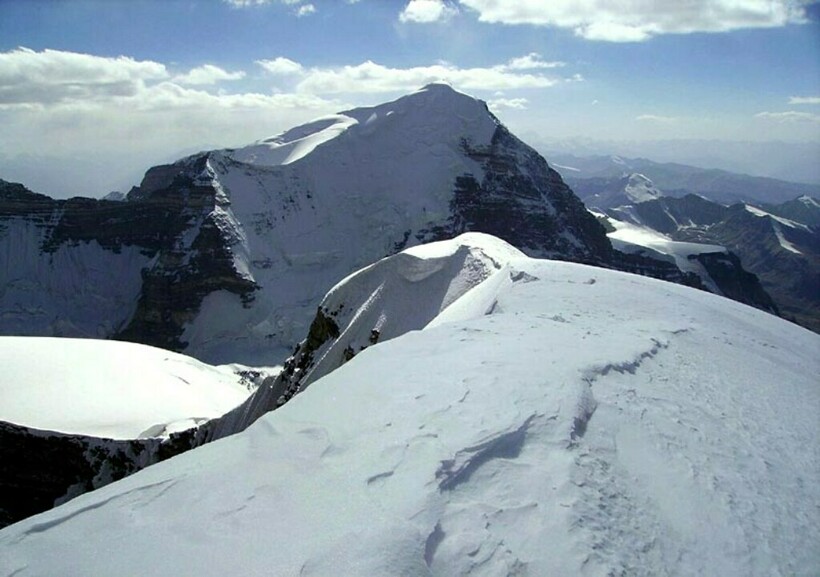 Вершина пика Энгельса