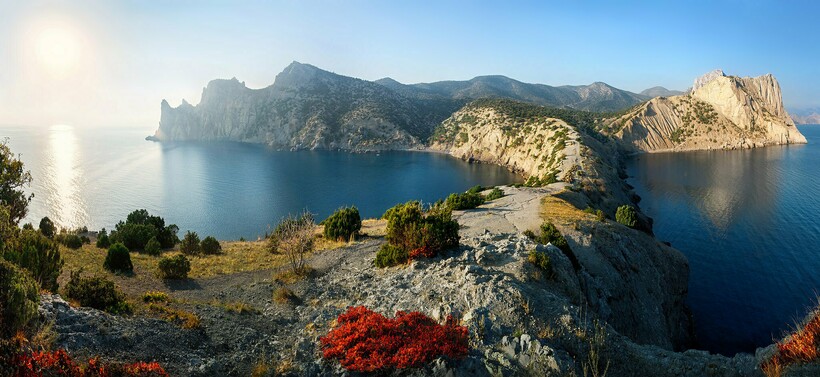 Караул-Оба, бухта Голубая и Синяя