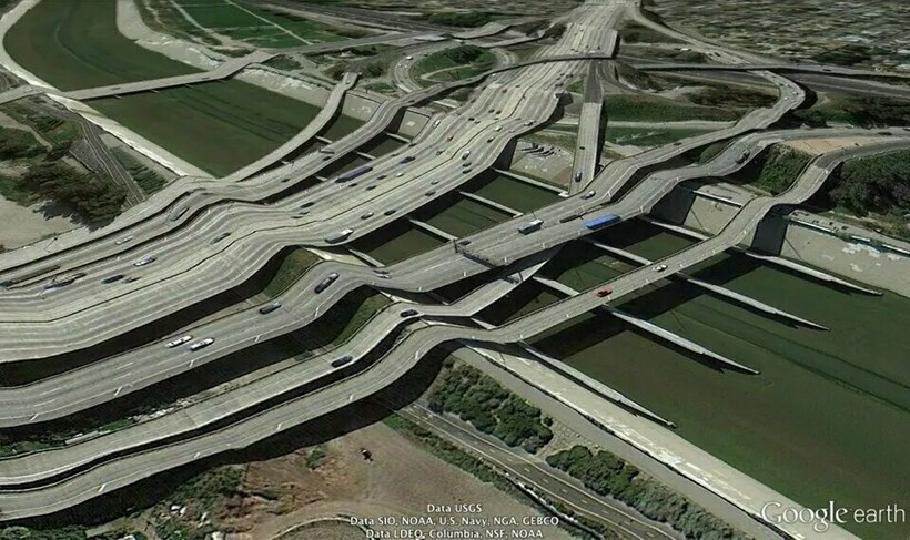 Блог - 15 фотографий из Google Earth, которые противоречат здравому смыслу 15 фотографий из Google Earth, которые противоречат здравому смыслу