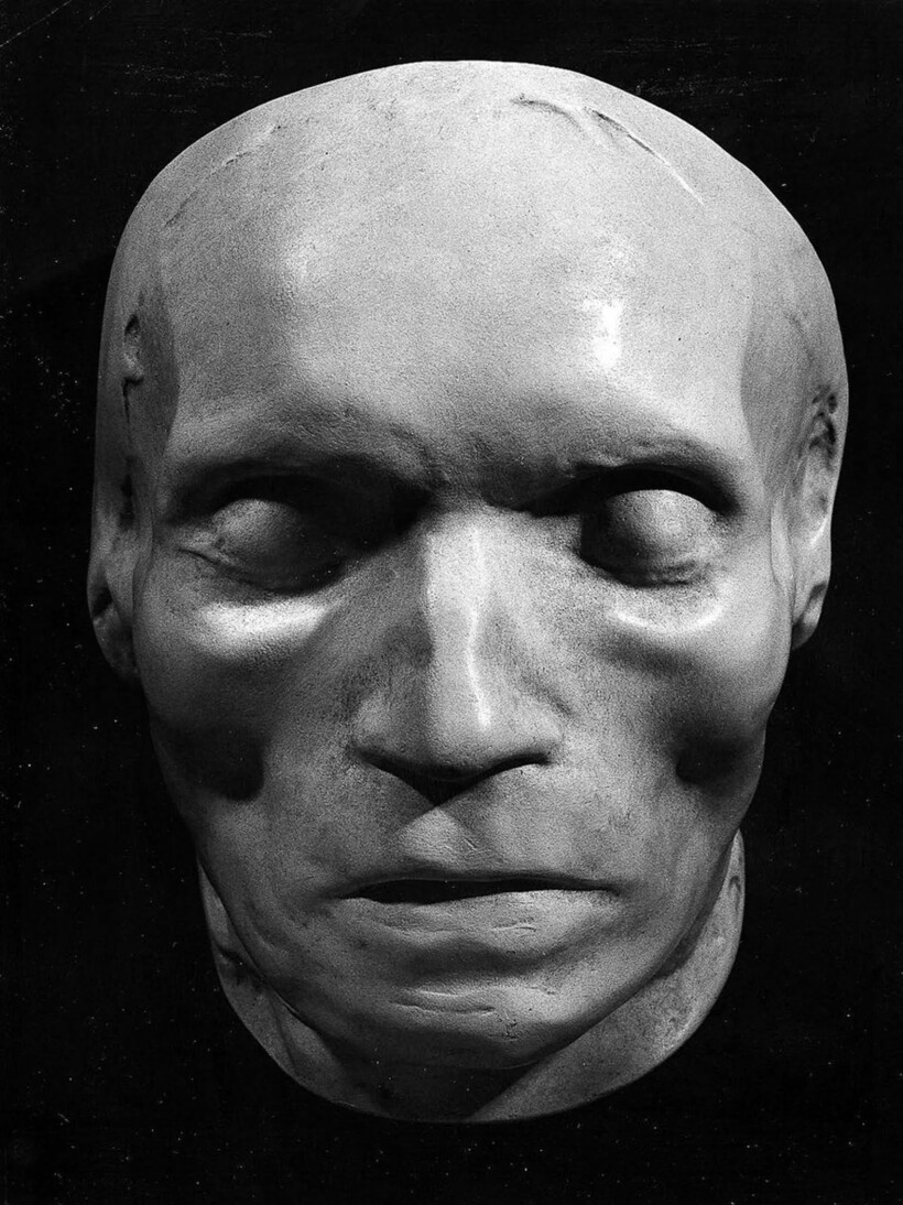 Посмертная маска Людвига ван Бетховена (1770-1827) Посмертная маска Людвига ван Бетховена (1770-1827)