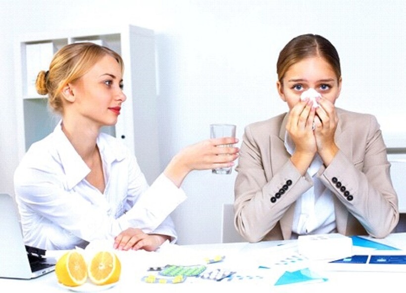 У других болезнь протекает бессимптомно У других болезнь протекает бессимптомно