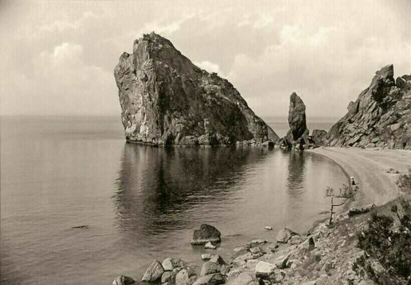 Скалы Дива, Монах и Панеа