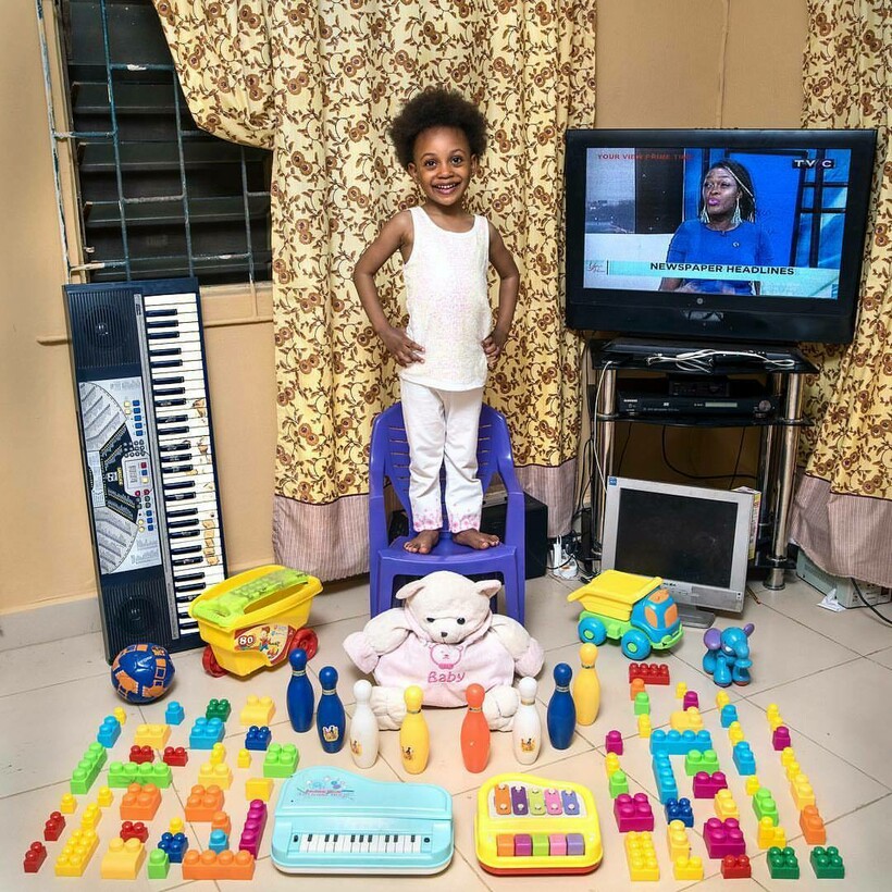 Когда фото значат больше слов: 20 детей из разных стран показали свои любимые игрушки