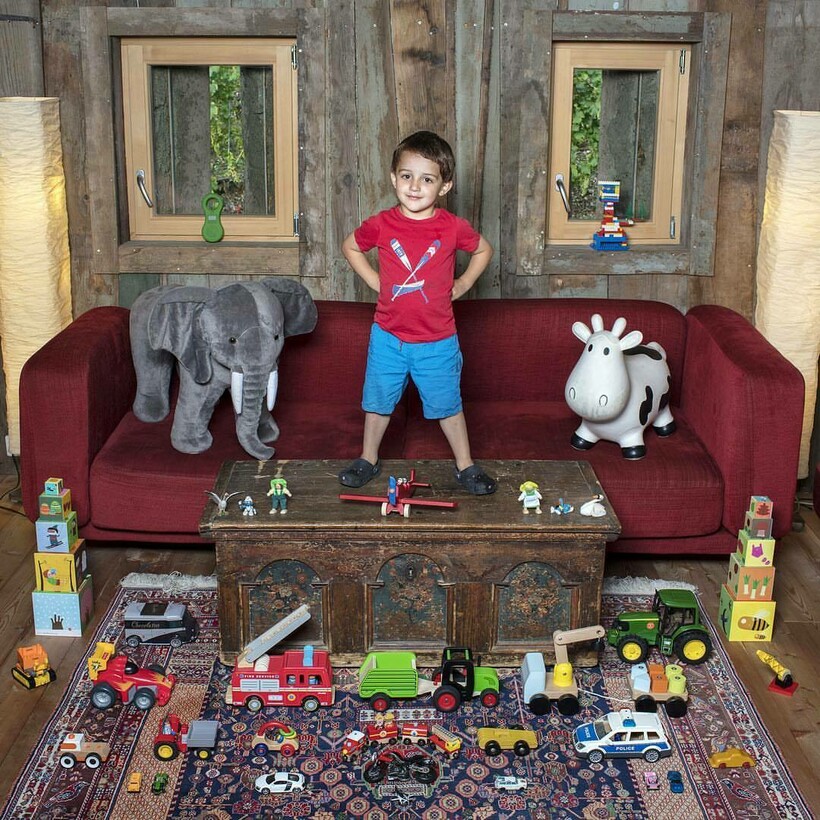 Когда фото значат больше слов: 20 детей из разных стран показали свои любимые игрушки