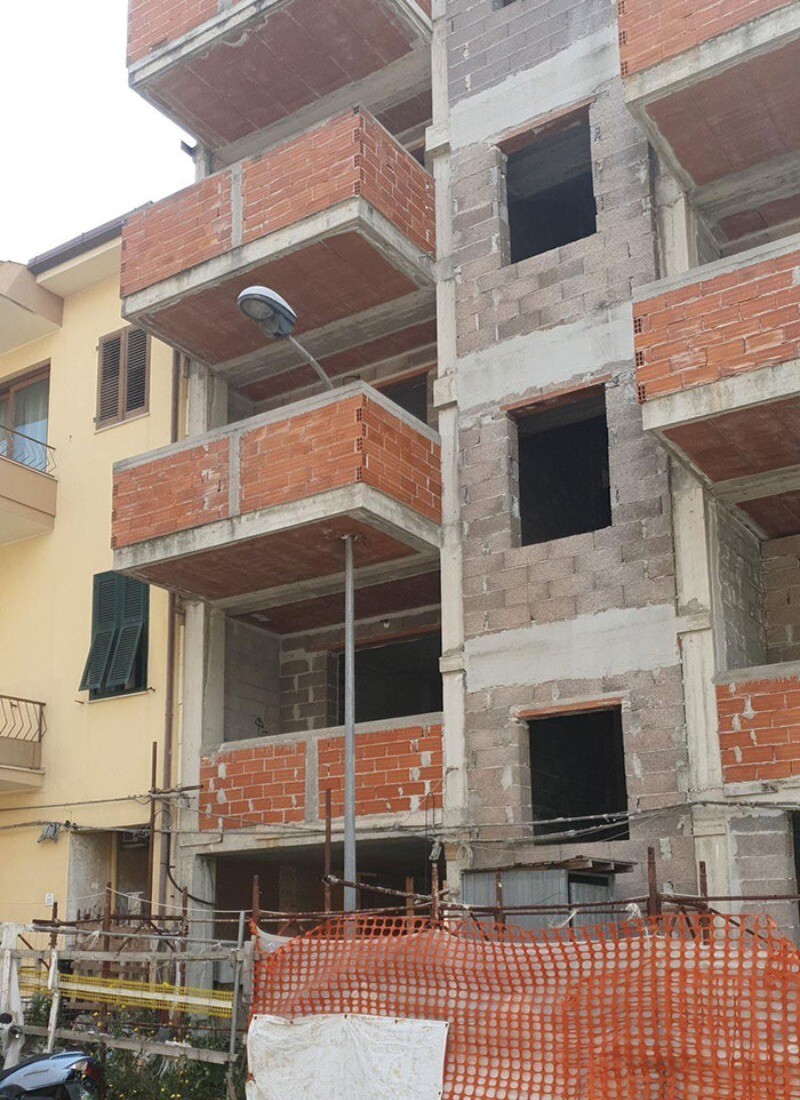 Блог - Шедевры самостроя: 16 уж очень странных балконов с изюминкой Шедевры самостроя: 16 уж очень странных балконов с изюминкой